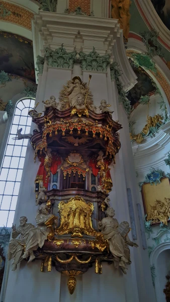 Роскошные интерьеры церкви St.Gallus и Otmar 