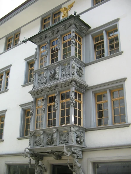 Эркеры Санкт-Галлена. Haus zum Pelikan