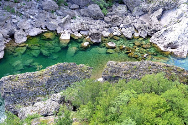 В каньоне реки Морача