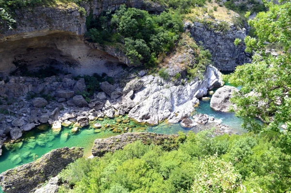 В каньоне реки Морача