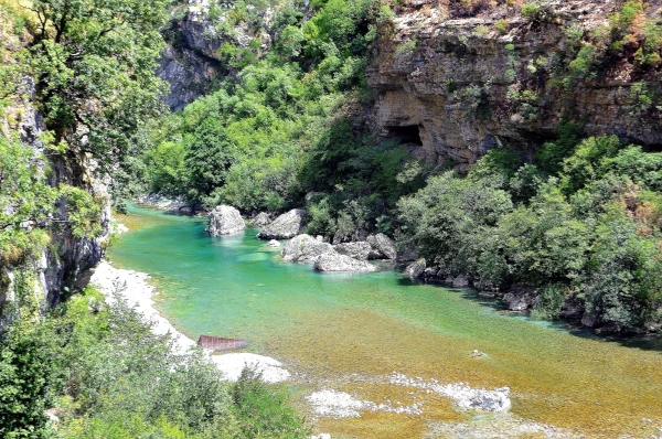 В каньоне реки Морача