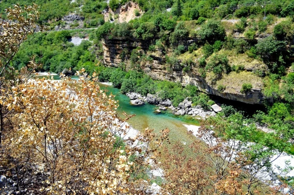 В каньоне реки Морача