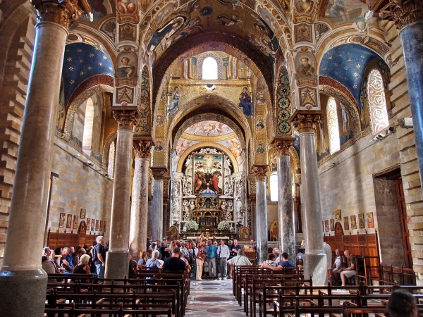 chiesa Santa Maria dell’Ammiraglio - известна своими мозаиками 12-го века