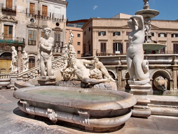 Fontana Pretoria, он же «Фонтан стыда»