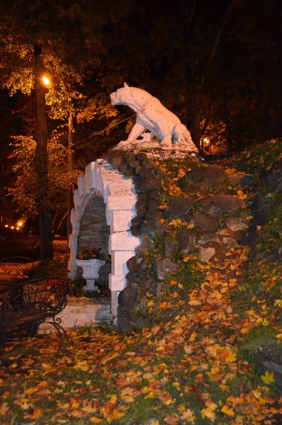 В центральном парке культуры и отдыха "Лопатинский сад"