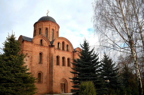 Храм Петра и Павла 12 в. 