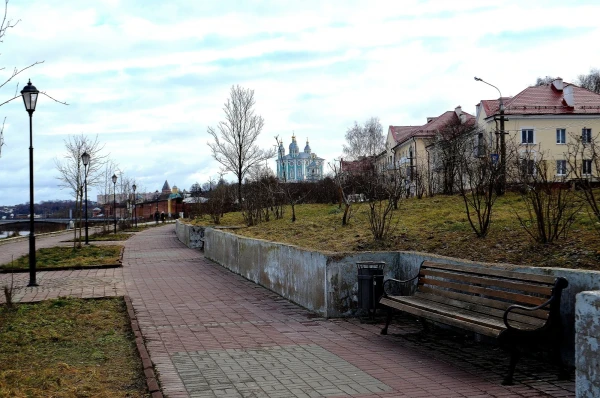 На набережной р. Днепр