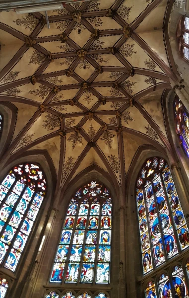 Витражи XV века