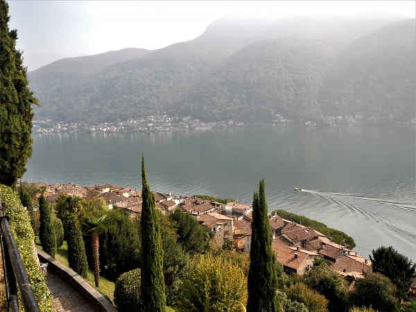 Вид на Луганское озеро 