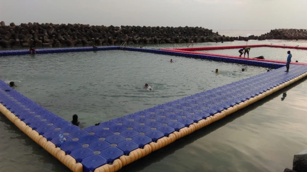 Male Swimming Track