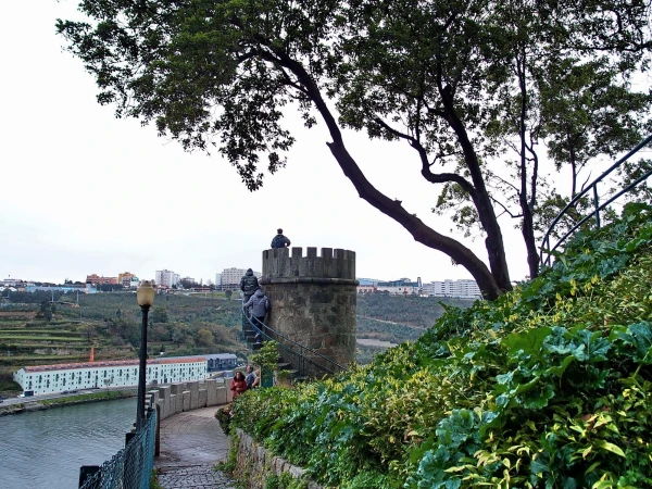 Miradouro da Torre - в самом деле башенка!