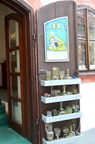В старинном районе Лотран