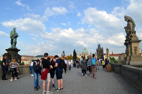 На Карловом мосту