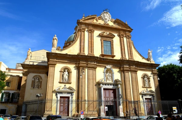 Церковь Дель Джезу (Chiesa del Gesy) 