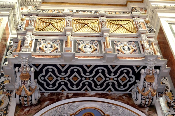 В церкви Дель Джезу (Chiesa del Gesy)