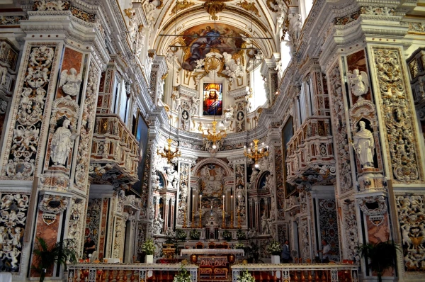В церкви Дель Джезу (Chiesa del Gesy)