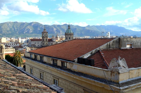 Виды на город с террасы церкви Святой Катерины (Chiesa di Santa Caterina)