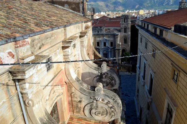 Виды на город с террасы церкви Святой Катерины (Chiesa di Santa Caterina)