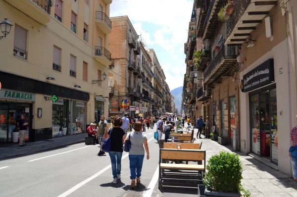 via Maqueda