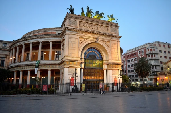 Театр Политеама Гарибальди (Teatro Politeama Garibaldi)
