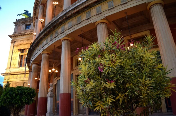 Театр Политеама Гарибальди (Teatro Politeama Garibaldi)
