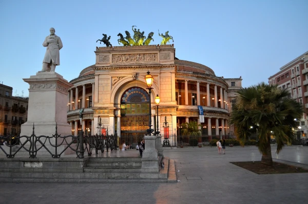 Театр Политеама Гарибальди (Teatro Politeama Garibaldi)