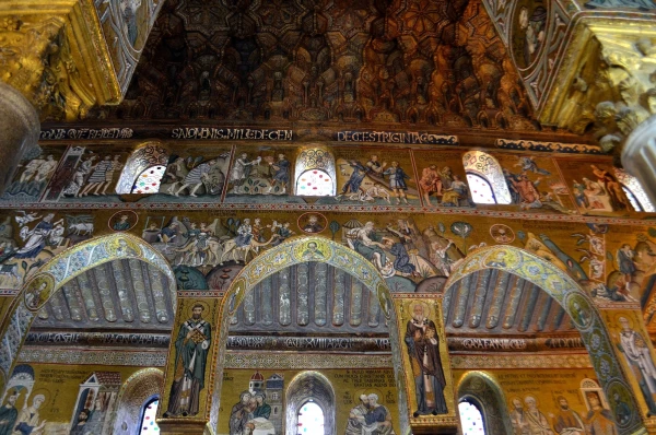 В Палатинской капелле (Cappella Palatina)