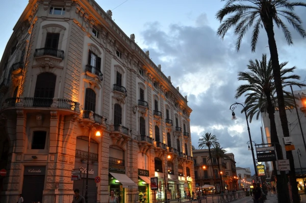 via Roma 
