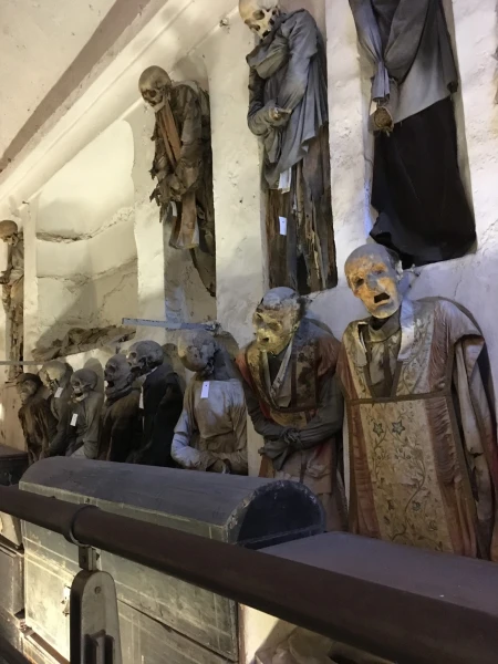 В катакомбах капуцинов