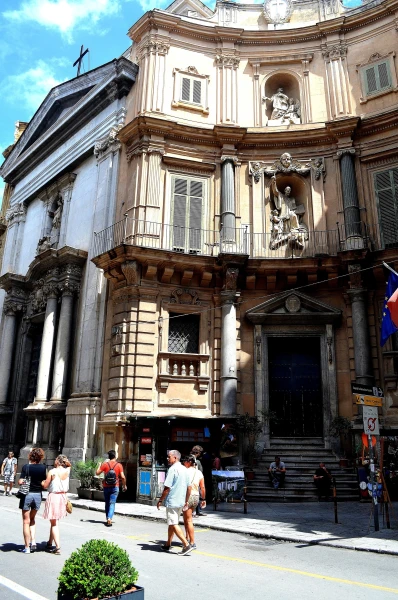 Церковь Сан-Джузеппе-деи-Театини (Chiesa di San Giuseppe dei Teatini)