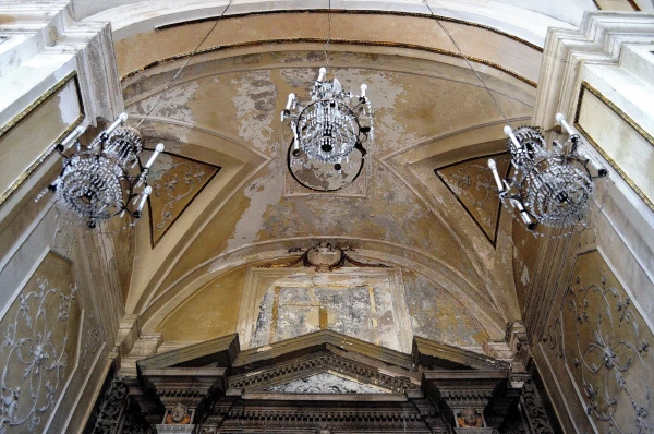 В церкви Санта Мария Кармин (Chiesa di Santa Maria del Carmine)