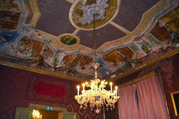В палаццо Мирто (Museo Palazzo Mirto)