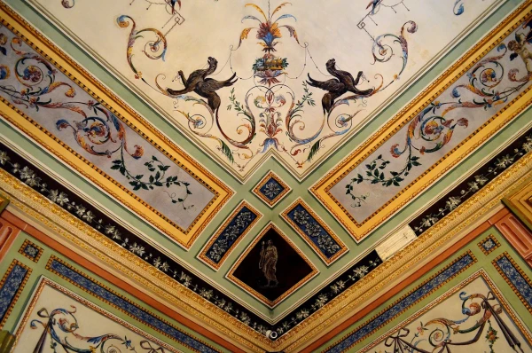 В палаццо Мирто (Museo Palazzo Mirto). Декор потолка 