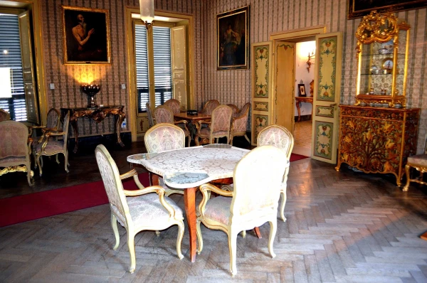 В палаццо Мирто (Museo Palazzo Mirto)