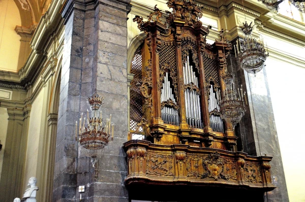 В церкви Святого Доменика (Chiesa di San Domenico)