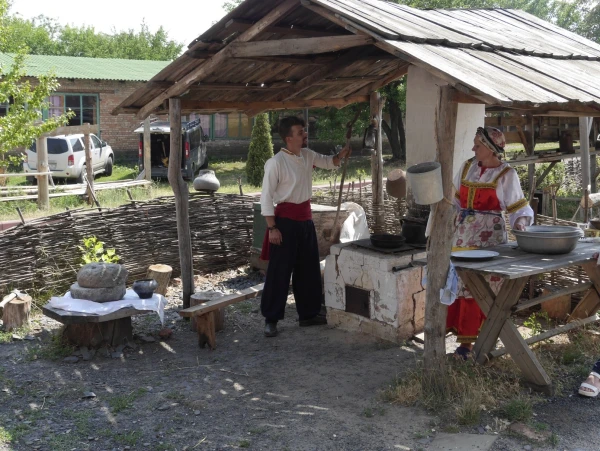 Казак и казачка :)