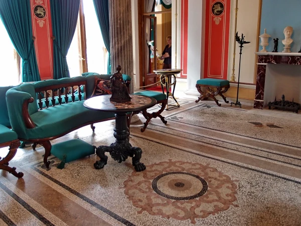 Павильон Царицына острова.