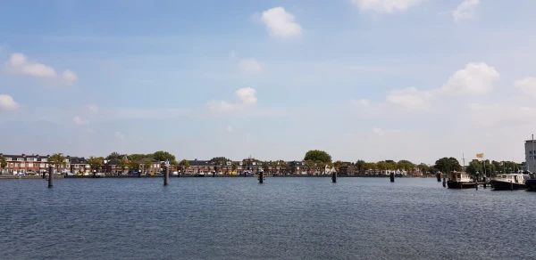 Voorzaan...
