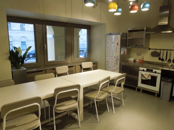 Кухня в отеле MEININGER Hotel Saint Petersburg Nikolsky 