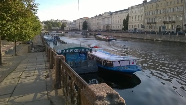 Аничков мост