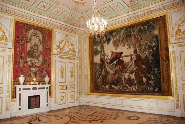 Верхняя тронная Павла I. Ценные французские гобелены (фото из Интернета)