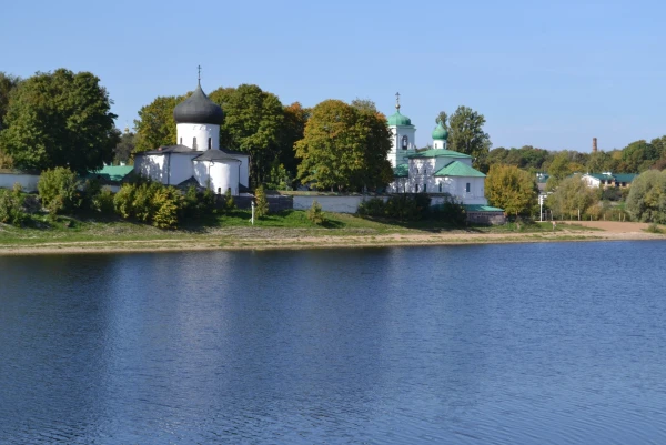 Река Великая в Пскове