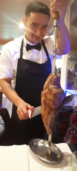 Кашкайш, бразильский мясной ресторан, с системой обслуживания родизио