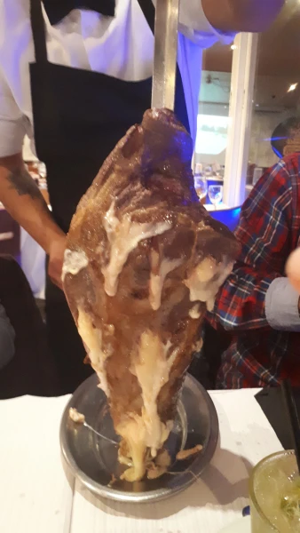 Кашкайш, бразильский мясной ресторан, с системой обслуживания родизио