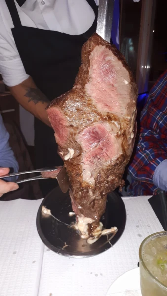 Кашкайш, бразильский мясной ресторан, с системой обслуживания родизио
