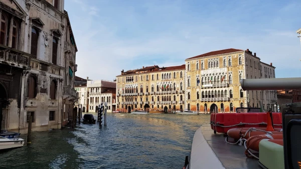 Palazzo Giustinian. Прогулки по Гранд каналу