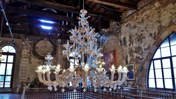 «стеклянная» церковь Santa Chiara