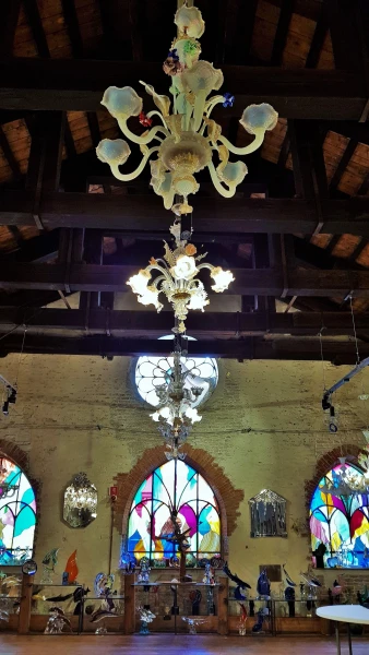 «стеклянная» церковь Santa Chiara