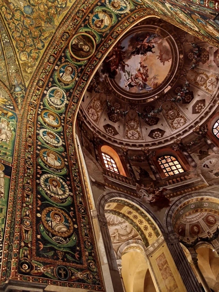 Мозаики базилики Сан-Витале