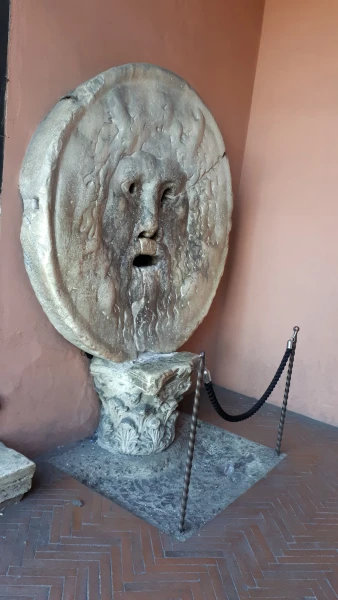Рим, уста истины